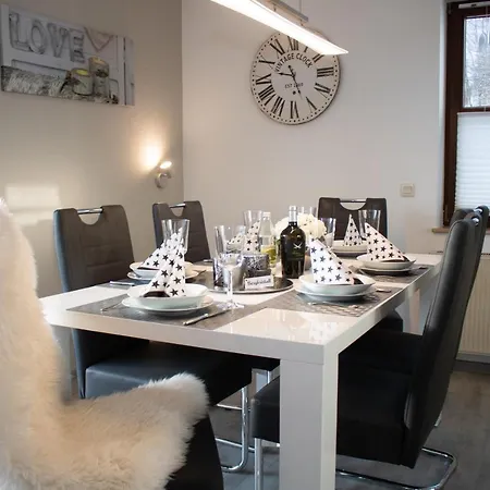 아파트 Bergkristall Direkt Am Bikepark Und Skigebiet, 2 Schlafzimmer, Terrasse, Abschliessbarer Keller